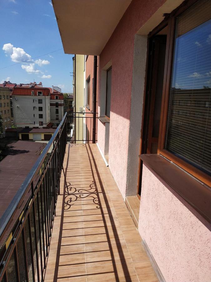 Сentral Ap4you.if Івано-Франківськ Екстер'єр фото